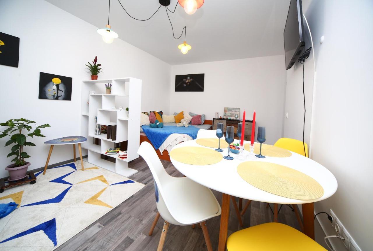 B&M Apartment Braşov Eksteriør bilde