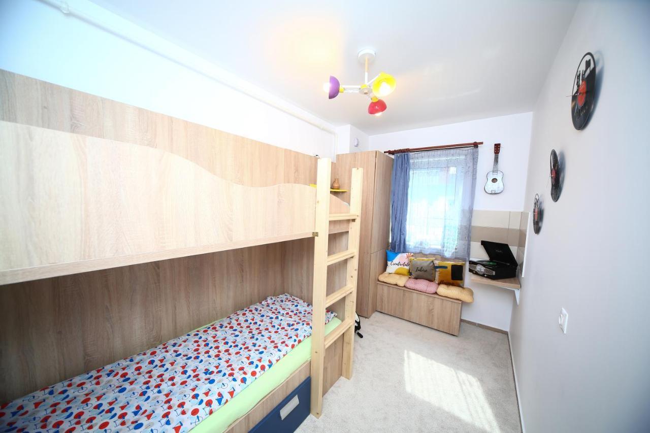B&M Apartment Braşov Eksteriør bilde