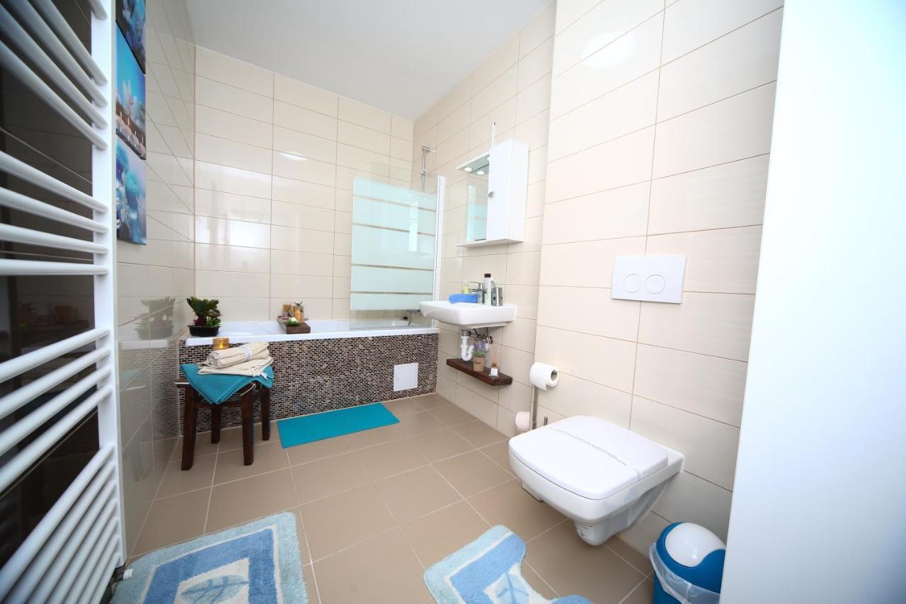 B&M Apartment Braşov Eksteriør bilde