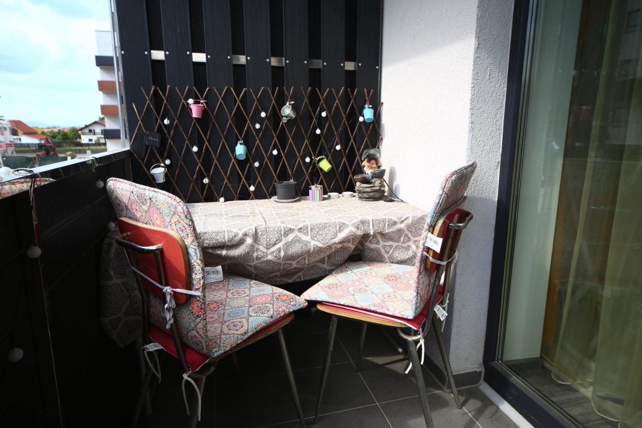 B&M Apartment Braşov Eksteriør bilde